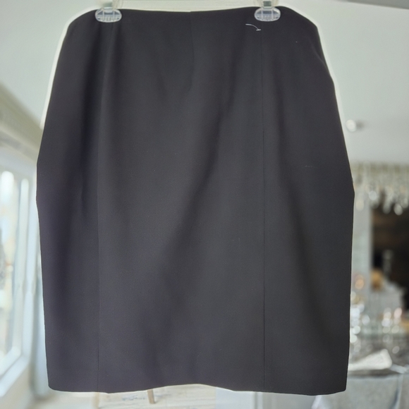 Ann Taylor Black and White Tweed Skirt 16 - Picture 2 of 10